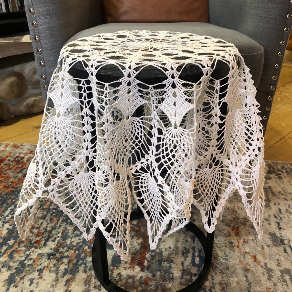 Handmade Crochet Lace Tablecloth - Picture 2 of 4